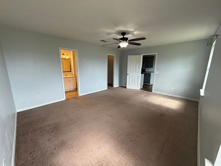 2111 Coral Creek Dr — Photo 12