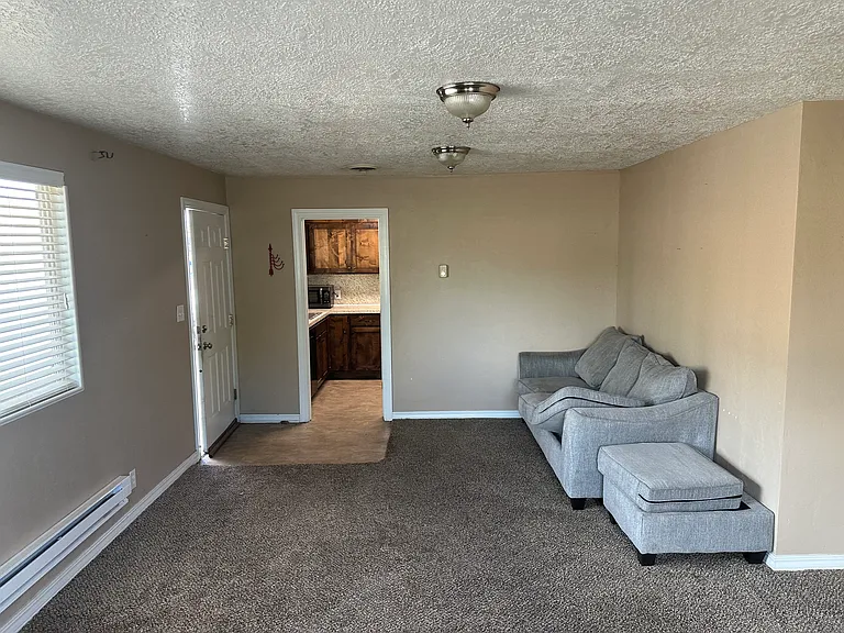 691 Jefferson Ave — Photo 6