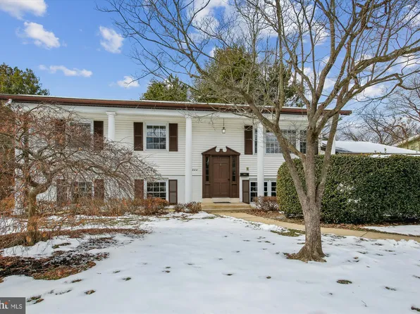 4904 Chanticleer Ave, Annandale, VA 22003