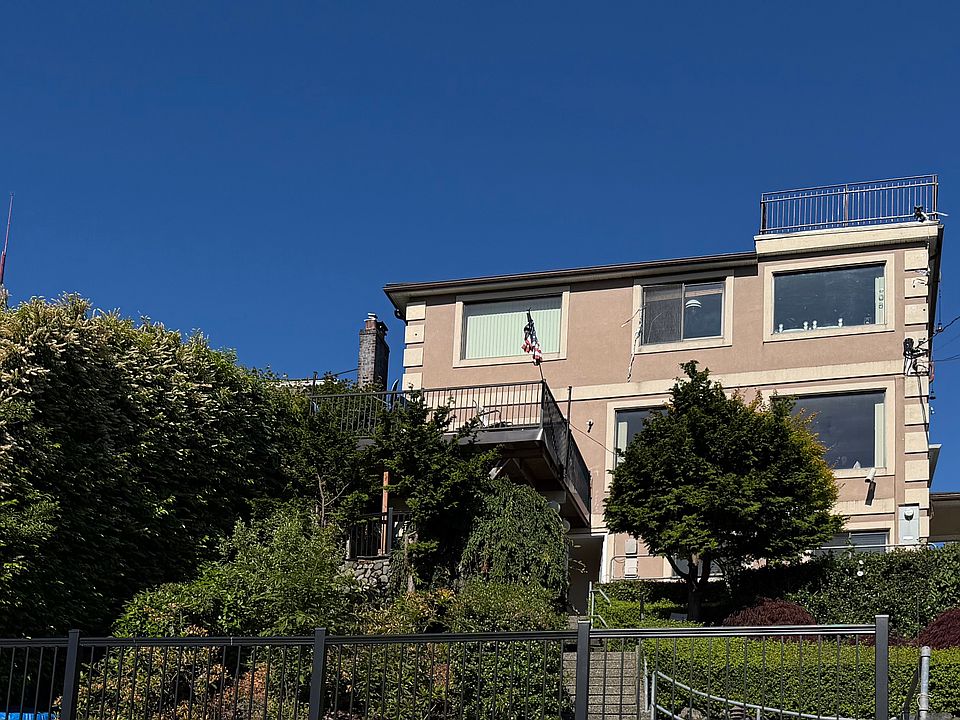 1st image of 1617 5th Ave N #B