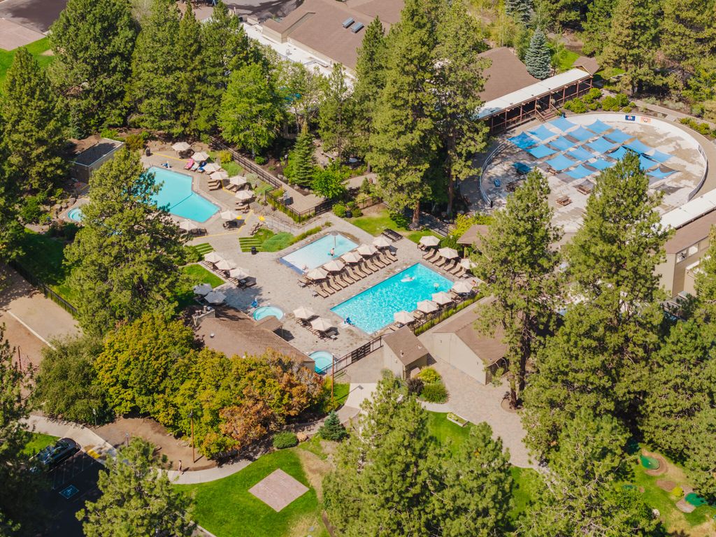 18575 SW Century Dr Unit 1023, Bend, OR - View 2