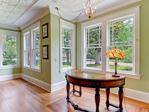 bright sunny windows in dining room