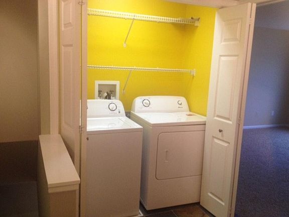 4th image of 4414 Fremont Alcove