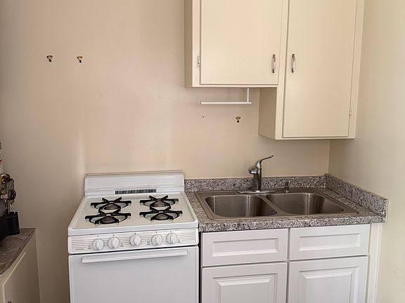 4th image of 344 E Kingsley Ave