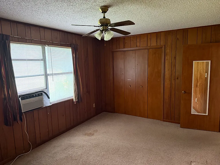 415-417 W Orchid Ave — Photo 7
