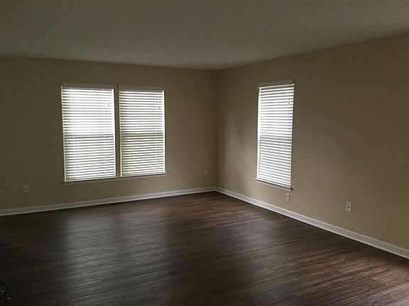 2nd image of 285 Indian Lake Dr