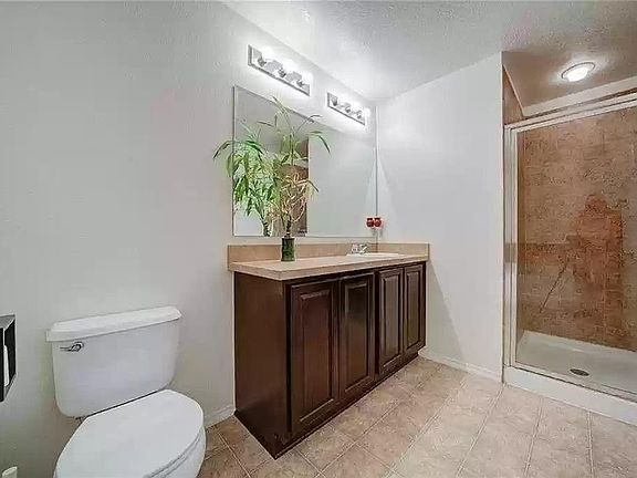 5th image of 13651 Scarborough Pl