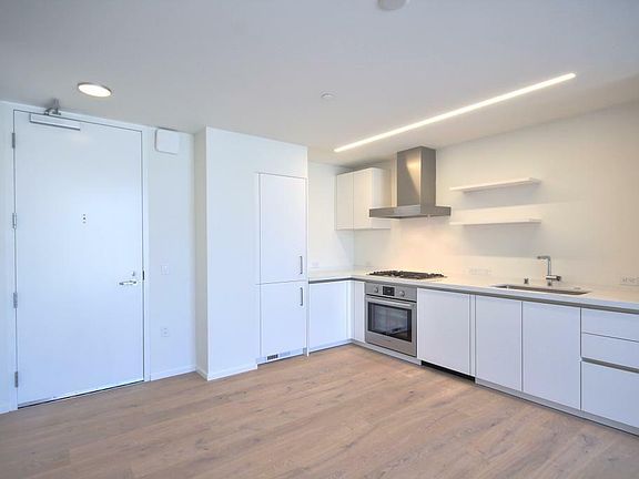 2nd image of 450 Hayes St Unit 3B