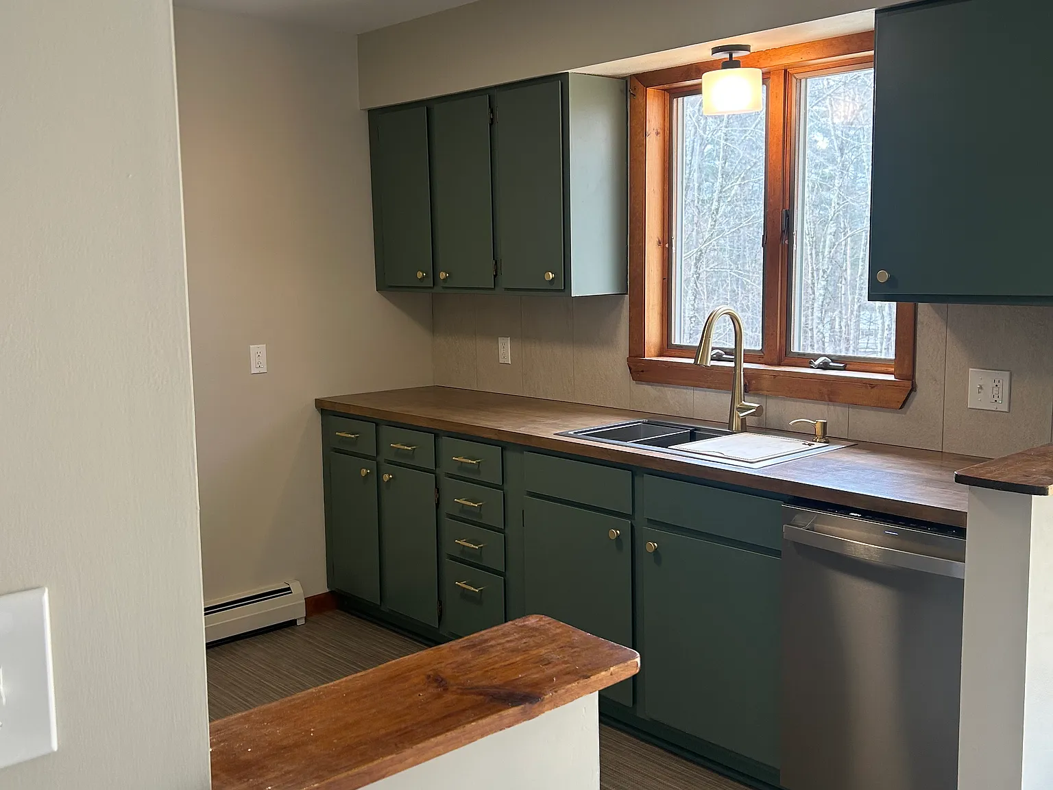 2 bed, 1100 sqft, $2,300 — Photo 3
