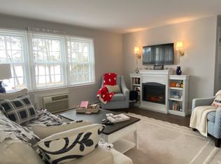 35A Grandview Dr #A, Farmington, CT 06032