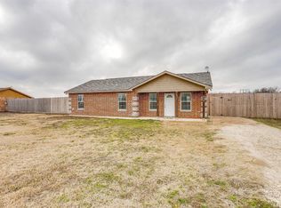606 S Aquilla St, Itasca, TX 76055
