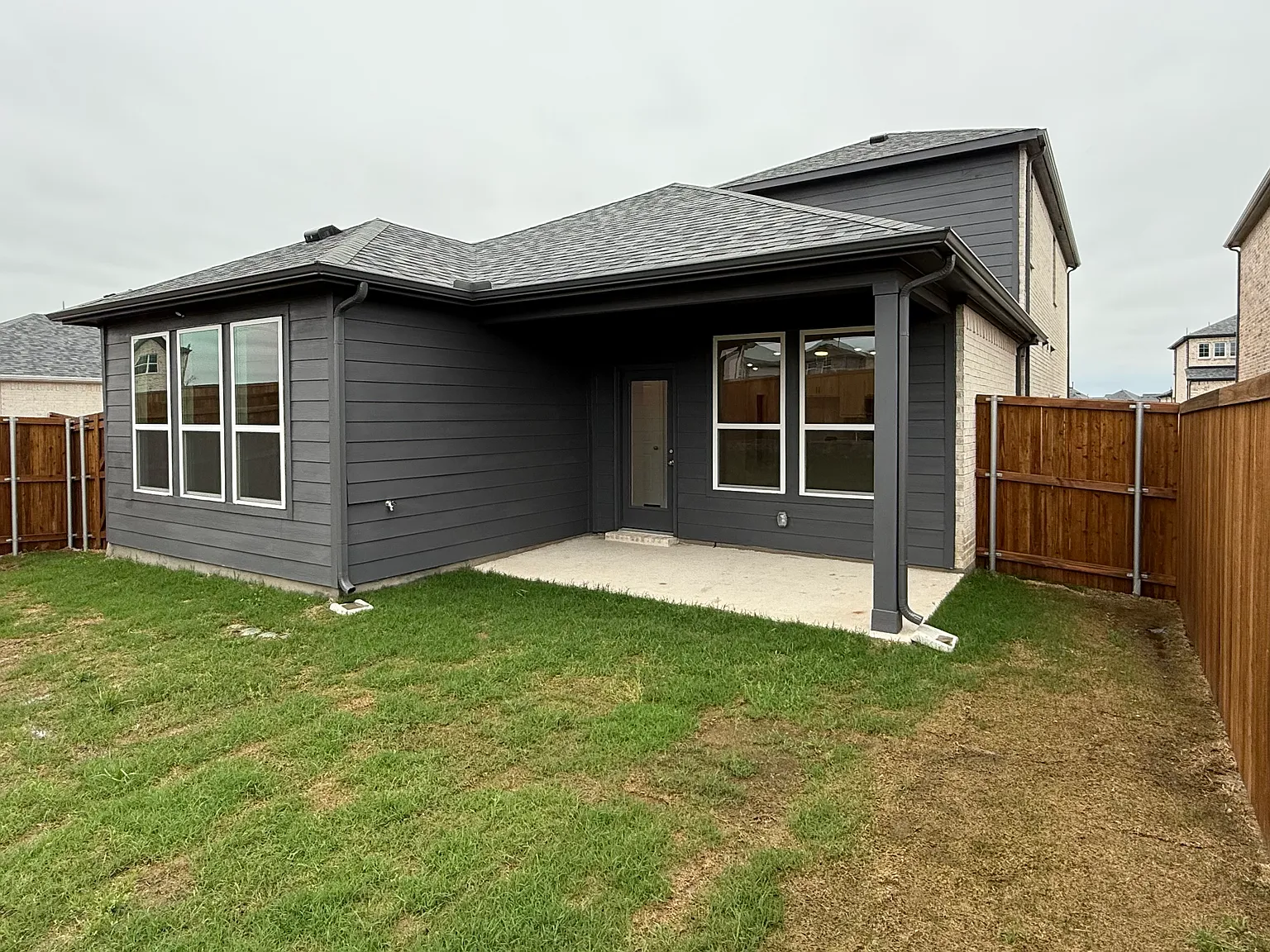 3206 Cordelia Dr — Photo 3