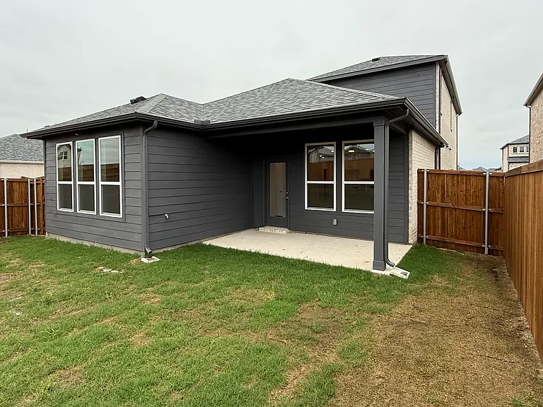 3206 Cordelia Dr — Photo 4