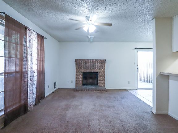 3rd image of 1105D Covey Ln