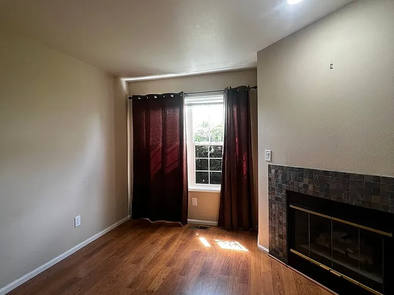 126 E Grover St #7 — Photo 11