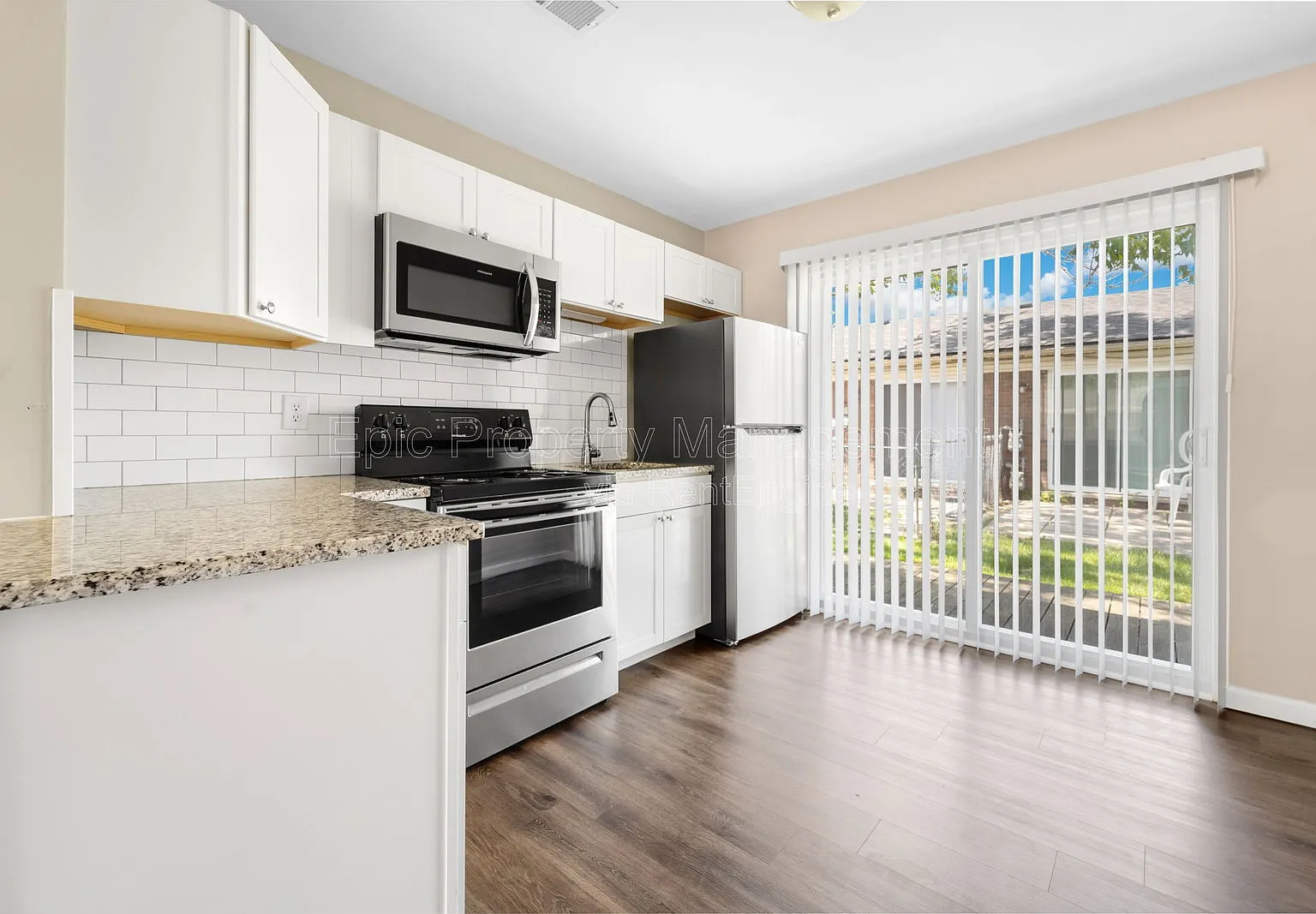 1 bed, 1.0 bath, $1,045 — Photo 2