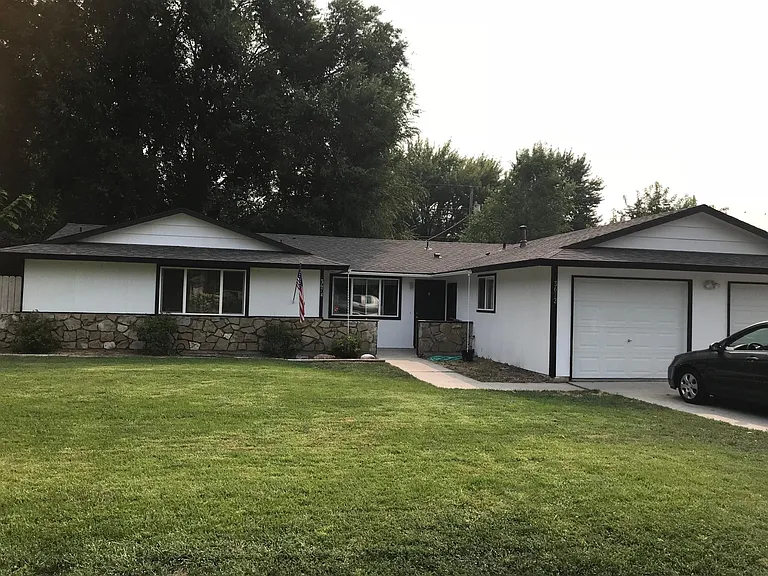3672 N Collister Dr — Photo 1