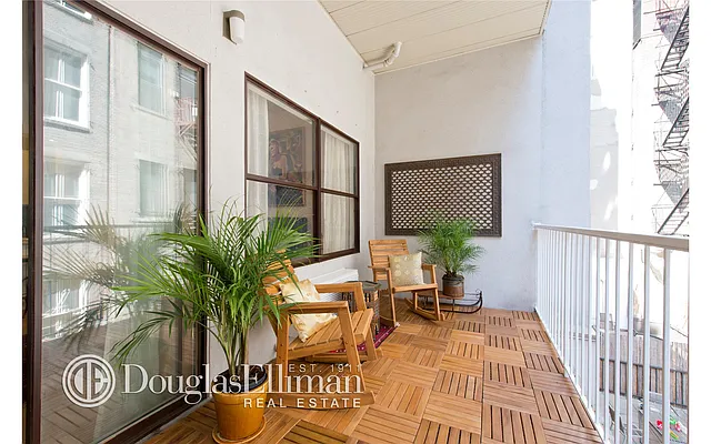 Sold by Douglas Elliman | media 10