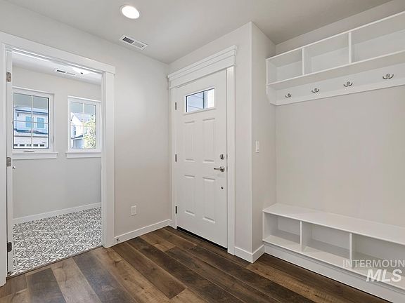 2nd image of 212 W Radiant Ridge Dr