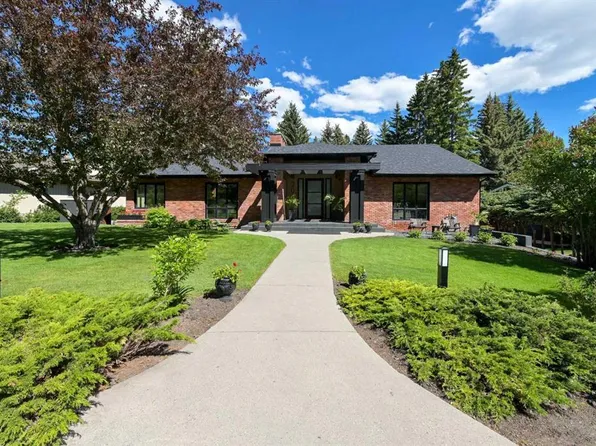 201 W Eagle Ridge Dr SW, Calgary, AB T2V 2V6