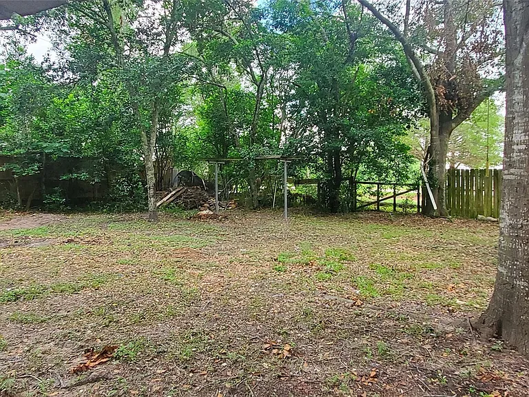 9084 Peggy Dr — Photo 15