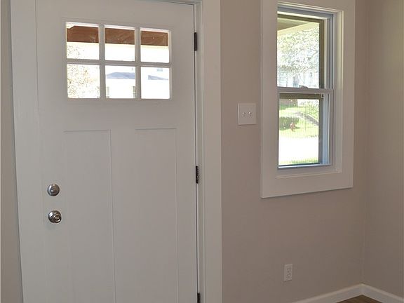 3rd image of 214 Gordon Ave