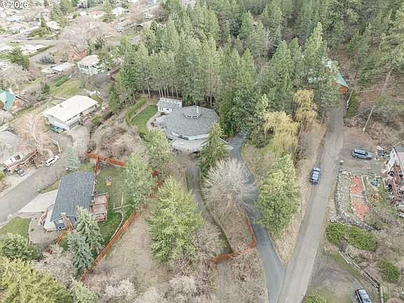 5th image of 403 Allium St