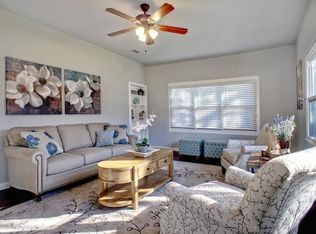 1821 Thomas Pl, Fort Worth, TX 76107
