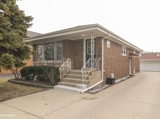 436 E Butterfield Rd, Elmhurst, IL 60126