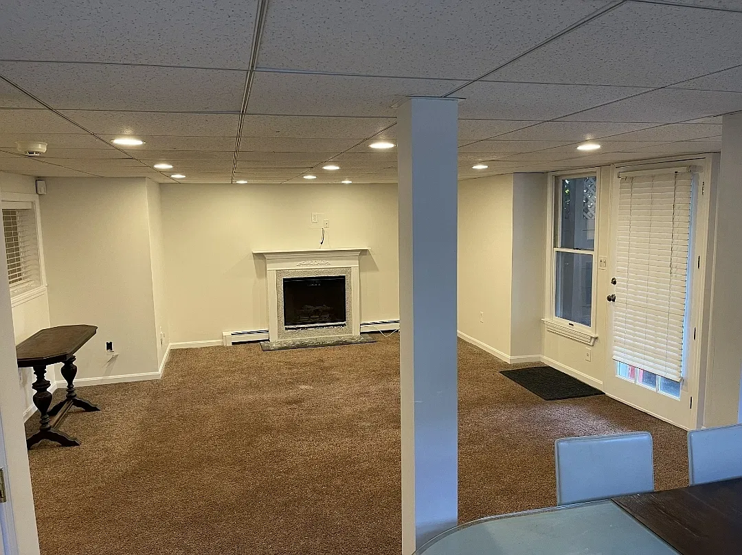 1 bed, 700 sqft, $2,200 — Photo 3