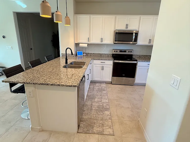 5508 N 176th Ln — Photo 11