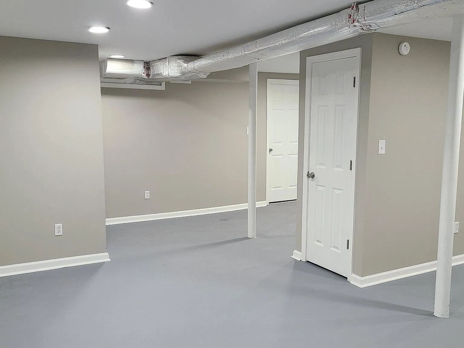 4 bed, 2300 sqft, $1,995 — Photo 4