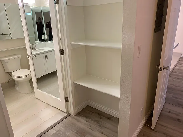 1726 Winona Blvd #107 — Photo 7