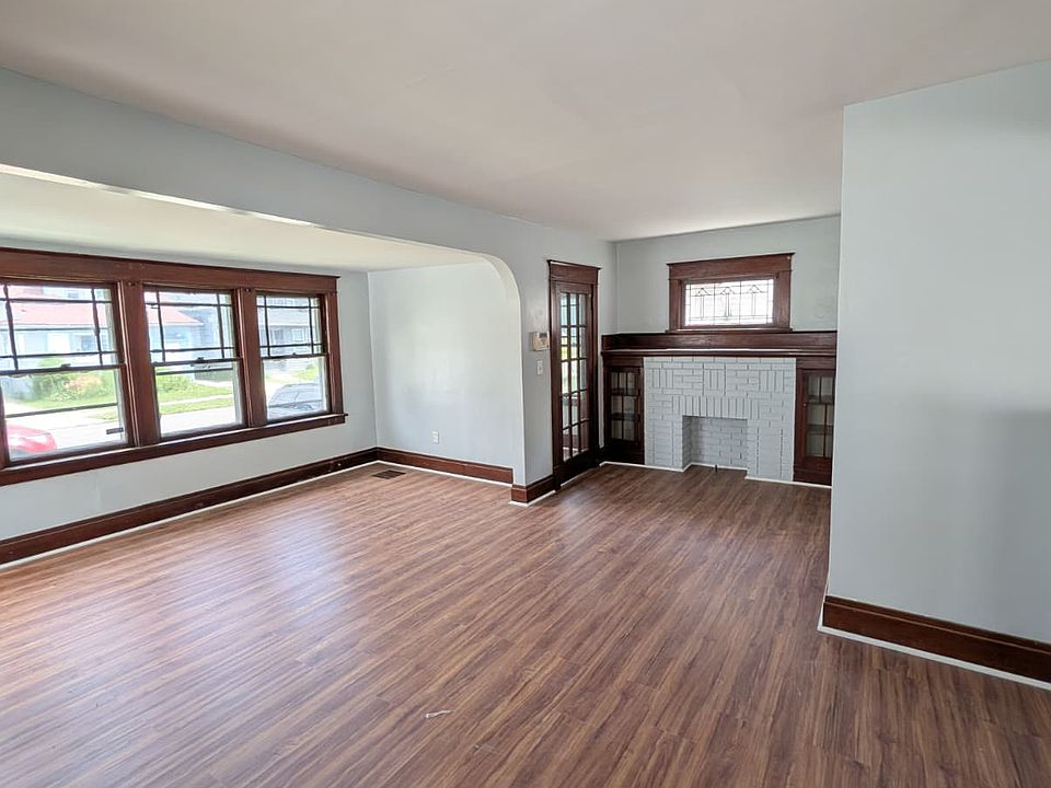 1st image of 541 Highgate Ave Floor 1