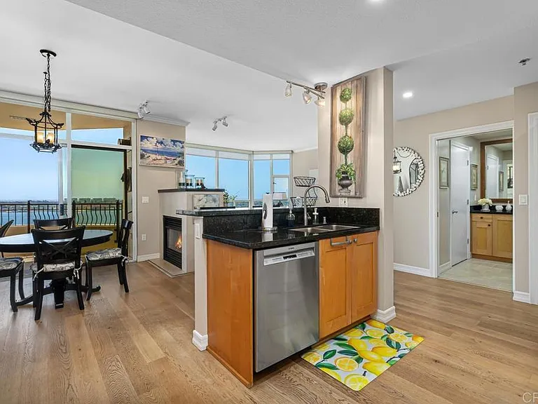 700 W Harbor Dr W #1703 — Photo 11