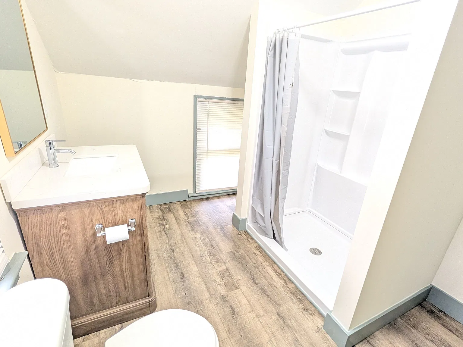 4 bed, 2.0 bath, 1528 sqft, $1,300 — Photo 4
