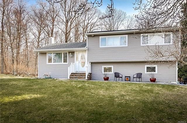 1st image of 24 Butternut Dr