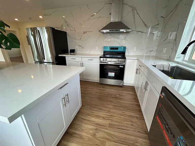 236 Vernon Ave #2 — Photo 5
