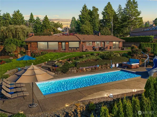 9118 29th Street W, University Place, WA 98466
