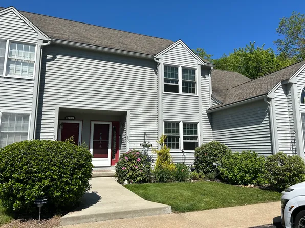 20 Church Lane APT 13, East Lyme, CT 06333