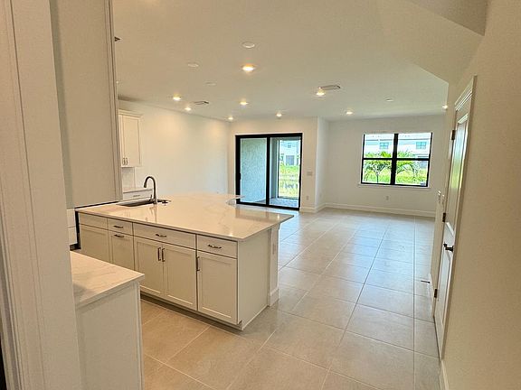 5th image of 4231 Sonoma Oaks Cir