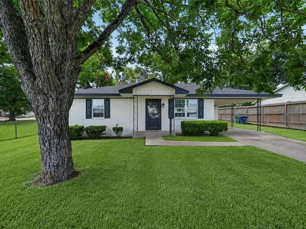 803 W 1st St, Brenham, TX 77833