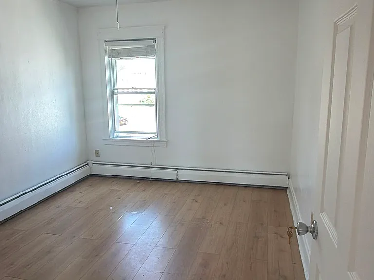 319 Smithfield Ave #2 — Photo 2