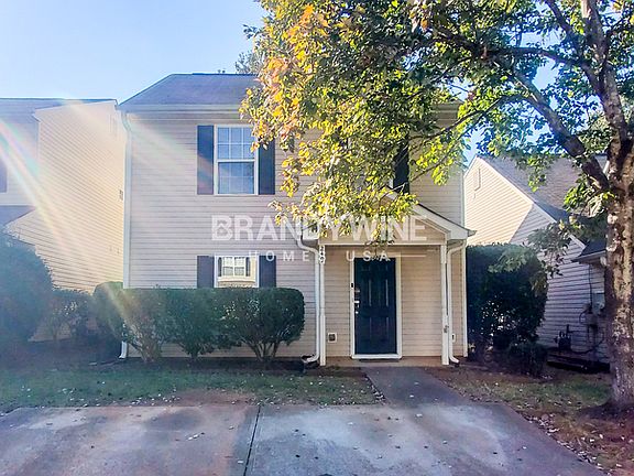 2nd image of 249 Coral Cir