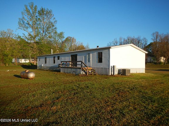 4th image of 100 Rabbit Run Ln