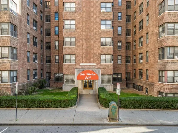 210 Martine Avenue #4K, White Plains, NY 10601