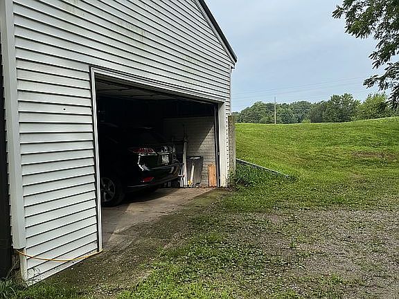 5th image of 2969 Reed Ave