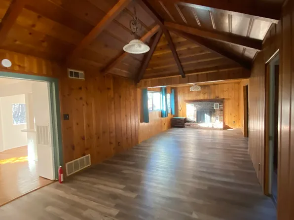 1376 Oriole Rd, Wrightwood, CA 92397