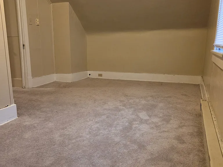 606 Fordham Ave #2 — Photo 5