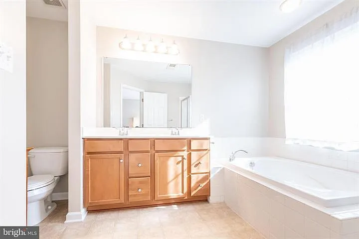 10246 Whitworth Ln — Photo 15